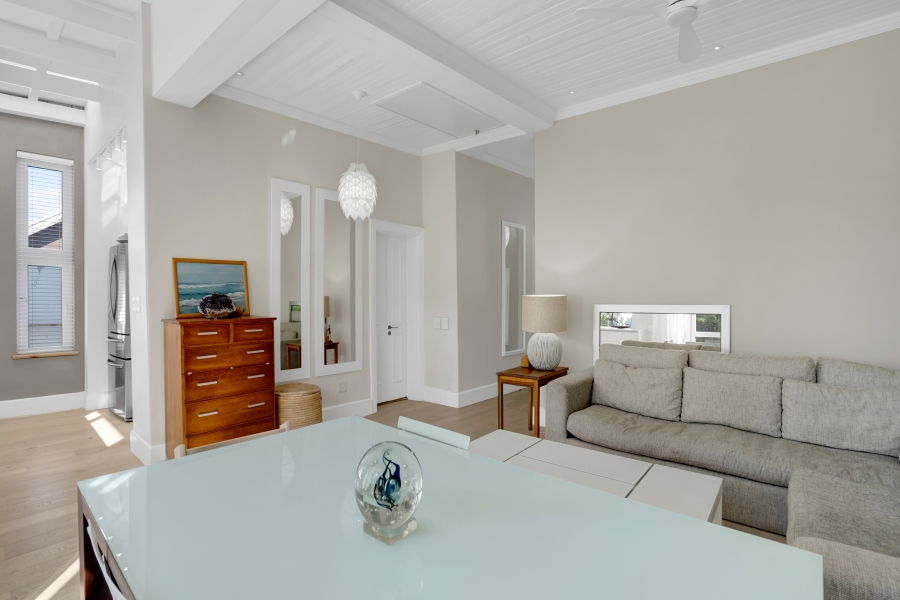 2 Bedroom Property for Sale in Oranjezicht Western Cape